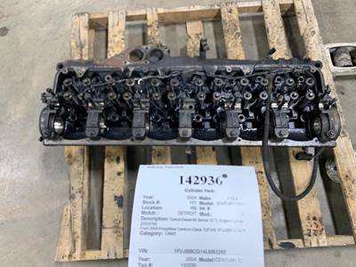 Detroit 23533150 Cylinder Head for a Freightliner CENTURY CLASS 120