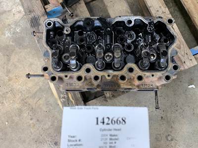 Mack 732GB5352M Cylinder Head for a Mack CV713 GRANITE