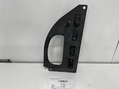 Freightliner 22-53166-004 Dash Panel for a Freightliner M2 106