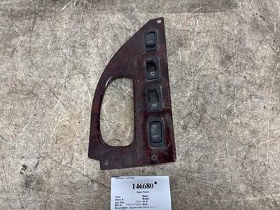 Freightliner 22-53166-005 Dash Panel for a Freightliner M2 106