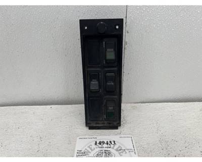 1999 International 4700 Dash Switch Panel with Cruise and Mirror Heat
