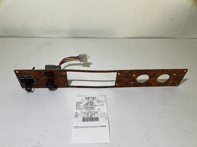 1999 Kenworth T800 Dash Panel K176-8479 with Wiper Control P27-1066