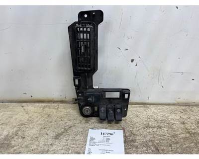 Used 2014 Kenworth T680 Dash Panel with Rocker Switches and Ignition, Part # S64-1313-601
