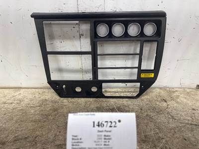 Mack 23335529 Dash Panel for a Mack R686T