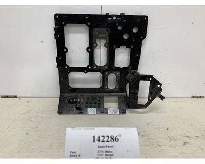 Paccar R64-6162 Firewall Bulkhead Panel for 2018 Peterbilt 579