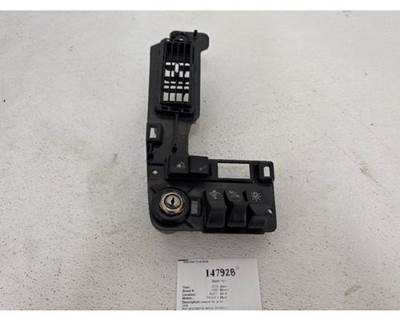 2013 Kenworth T680 Paccar S64-1313 Dash Panel with Ignition OEM
