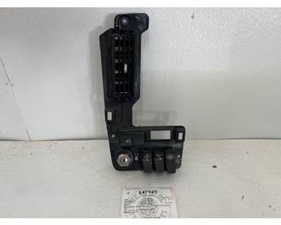 Used Paccar S64-1313 Dash Panel with Ignition for 2016 Kenworth T680