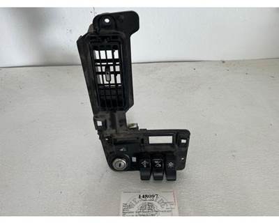 Used 2016 Kenworth T680 Paccar S64-1313 Dash Panel with Ignition OEM