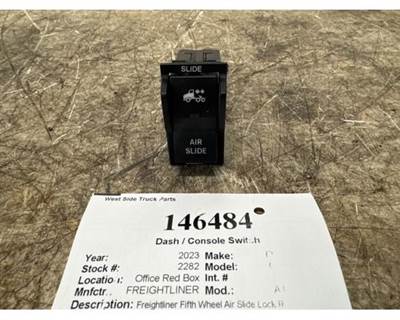 Freightliner A12-26539-008 Dashboard Switch for a Freightliner CASCADIA 126