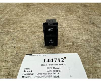Freightliner A12-26539-008 Dashboard Switch for a Freightliner CASCADIA 126