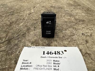 Freightliner A66-01975-000 Dashboard Switch for a Freightliner CASCADIA 126