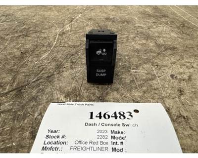 Freightliner A66-01975-000 Dashboard Switch for a Freightliner CASCADIA 126