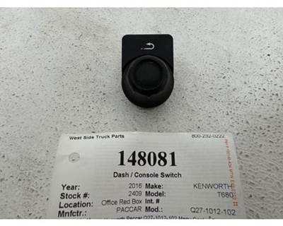 Paccar Q27-1012-102 Dashboard Switch for a Kenworth T680