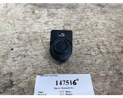 Paccar Q27-1012-102 Dashboard Switch for a Kenworth T680