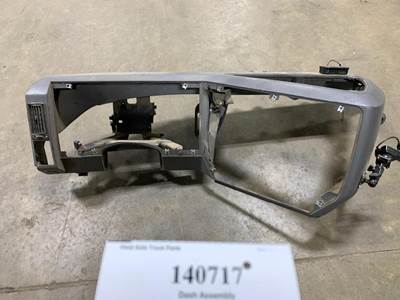 Mack Pinnacle CHU613 Dashboard Assembly for a Mack CHU613