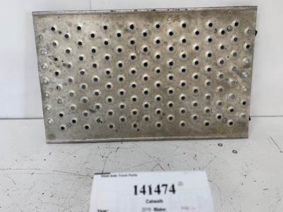 Freightliner A22-69379-001 Deck Plate / Catwalk for a Freightliner CASCADIA