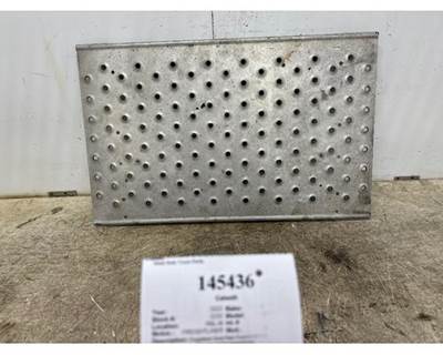 Freightliner A22-72421-003 Deck Plate / Catwalk for a Freightliner CASCADIA 126