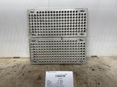 International 3591920C95 Deck Plate / Catwalk for a International LT625