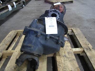 Eaton DS404 Front Differential for a Freightliner CLASSIC XL