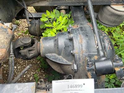 Freightliner Cascadia 125 Front Differential for a Freightliner CASCADIA 125BBC