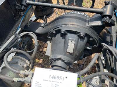 Eaton RS404 Rear Differential for a Freightliner COLUMBIA 120