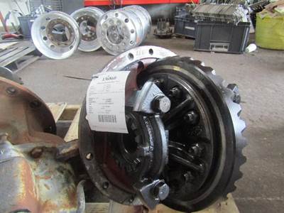 Rockwell SQR100 Rear Differential for a Freightliner FLC
