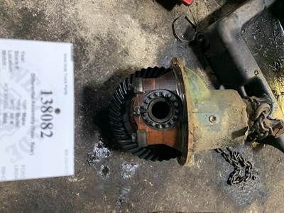 Rockwell SSHD Rear Differential for a Ford L8000