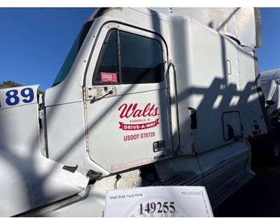 Freightliner A18-52554-000 Left Front Door Assembly for a Freightliner COLUMBIA