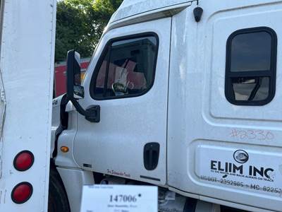 Freightliner A18-57527-000 Left Front Door Assembly for a Freightliner CASCADIA