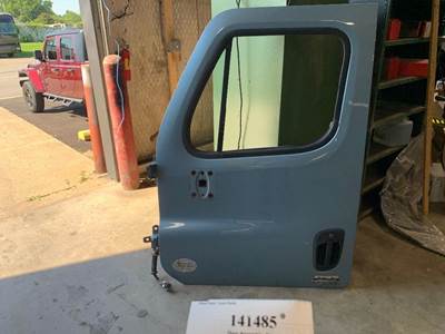 Freightliner A18-57527-003 Left Front Door Assembly for a Freightliner CASCADIA