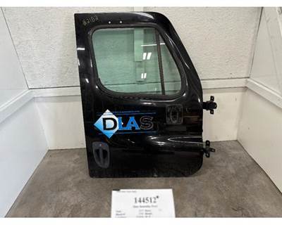Freightliner A18-57527-004 Right Front Door Assembly for a Freightliner CASCADIA 126