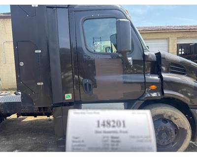 Freightliner A18-57527-004 Right Front Door Assembly for a Freightliner CASCADIA