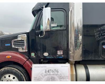 Freightliner A18-62371-008 Left Front Door Assembly for a Freightliner CORONADO 122