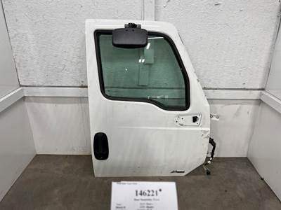 International RH613 Right Front Door Assembly