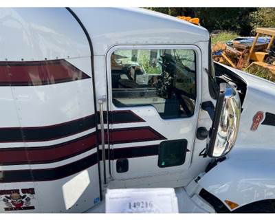Kenworth T660 Right Front Door Assembly