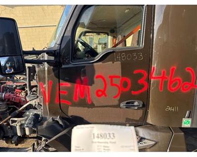 Paccar Front Door Assembly for a Kenworth T680