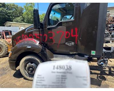 Paccar Front Door Assembly for a Kenworth T680