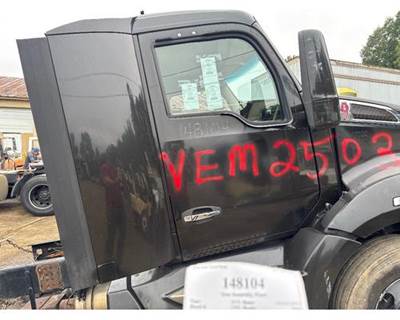 Paccar Front Door Assembly for a Kenworth T680