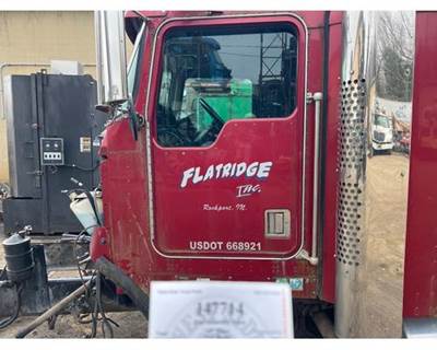 Kenworth T800 Left Front Door Assembly