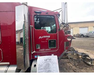 Kenworth T800 Right Front Door Assembly