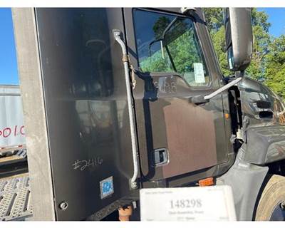 Mack Pinnacle CXU612 Right Front Door Assembly for a Mack CXU612