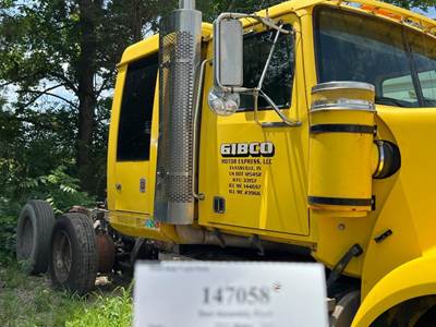 Western Star A18-45896-020 Right Front Door Assembly for a Western Star TR 4900 FA