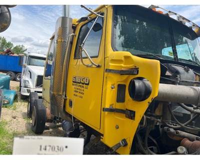 Western Star A18-45896-020 Right Front Door Assembly for a Western Star TR 4900 FA