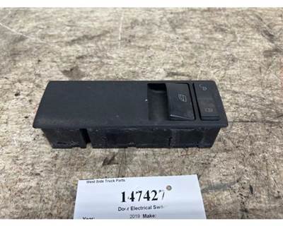 Freightliner A66-09200-001 Right Door Electrical Switch for a Freightliner CASCADIA 126