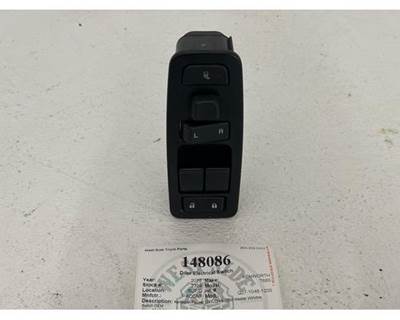 Paccar Q27-1048-1200 Left Door Electrical Switch for a Kenworth T680