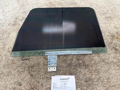 Paccar R44-6015 Front Door Glass for a Peterbilt 389