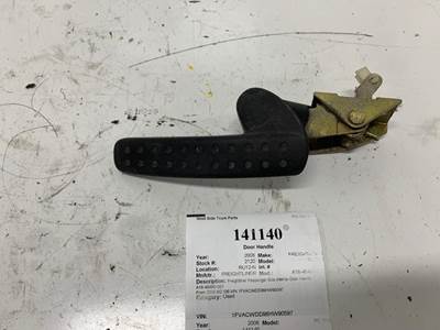 Freightliner A18-46490-001 Left Door Handle for a Freightliner M2 106