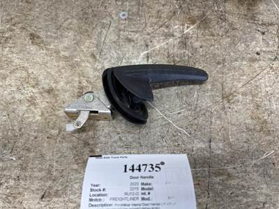 Freightliner A18-65867-004 Left Door Handle for a Freightliner M2 106