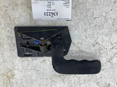 GMC 15186043 Door Handle