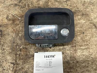 Paccar R56-1025R Door Handle for a Kenworth T270